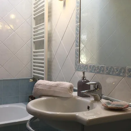 Jfk Bed and breakfast 3*
