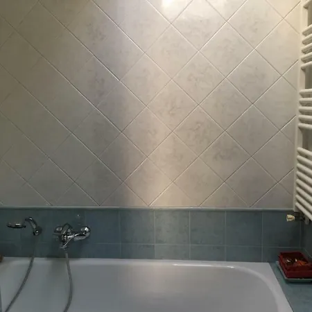 Jfk Bed & Breakfast 3*